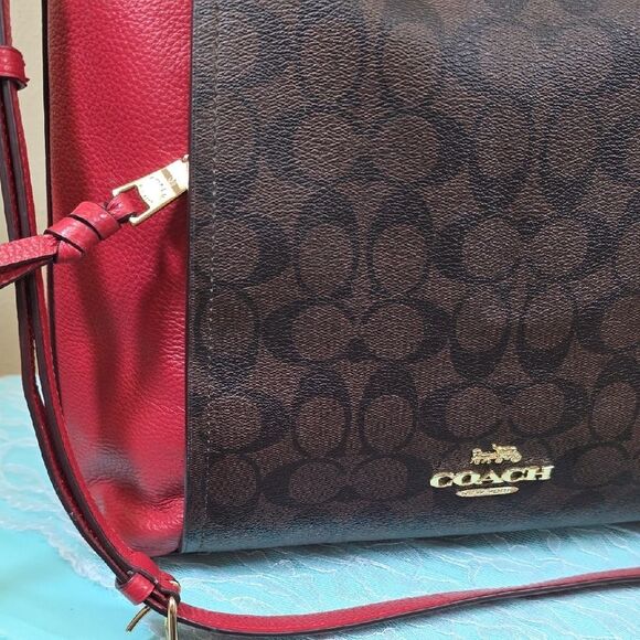 Coach Marlon Hobo In Signature Canvas With Wallet - Picture 5 of 16